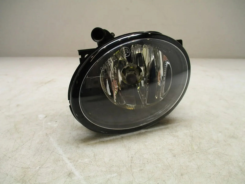 Pre-Owned 2023 Mercedes Sprinter LH Driver Bumper Mounted Fog Light OEM (Good)