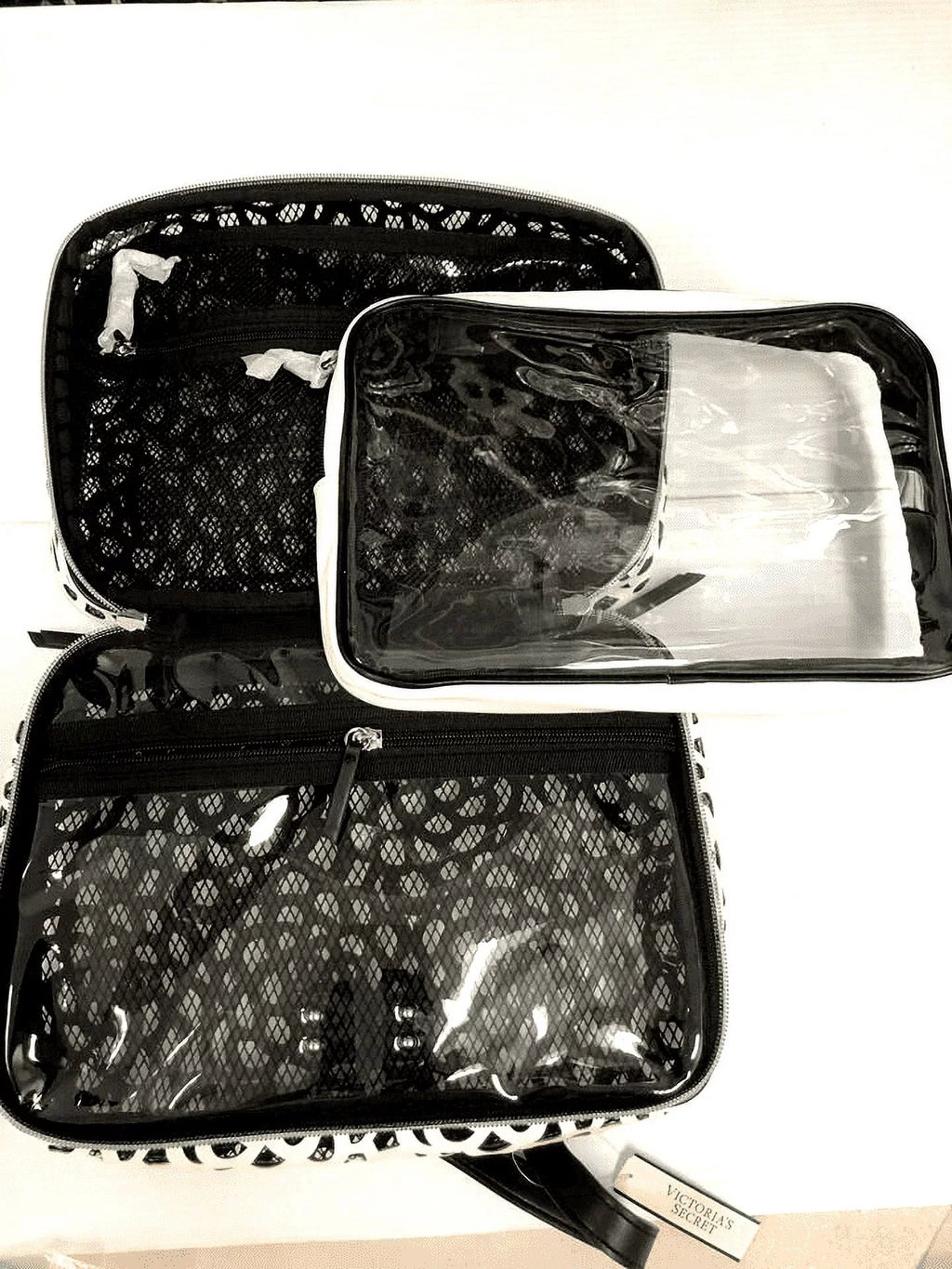 Victoria's Secret White Laser Cut Faux Leather Clear Hanging Travel Bag Makeup Case New